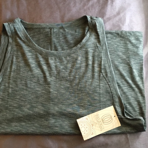 Balance Collection Green Muscle Tee - Picture 2 of 4